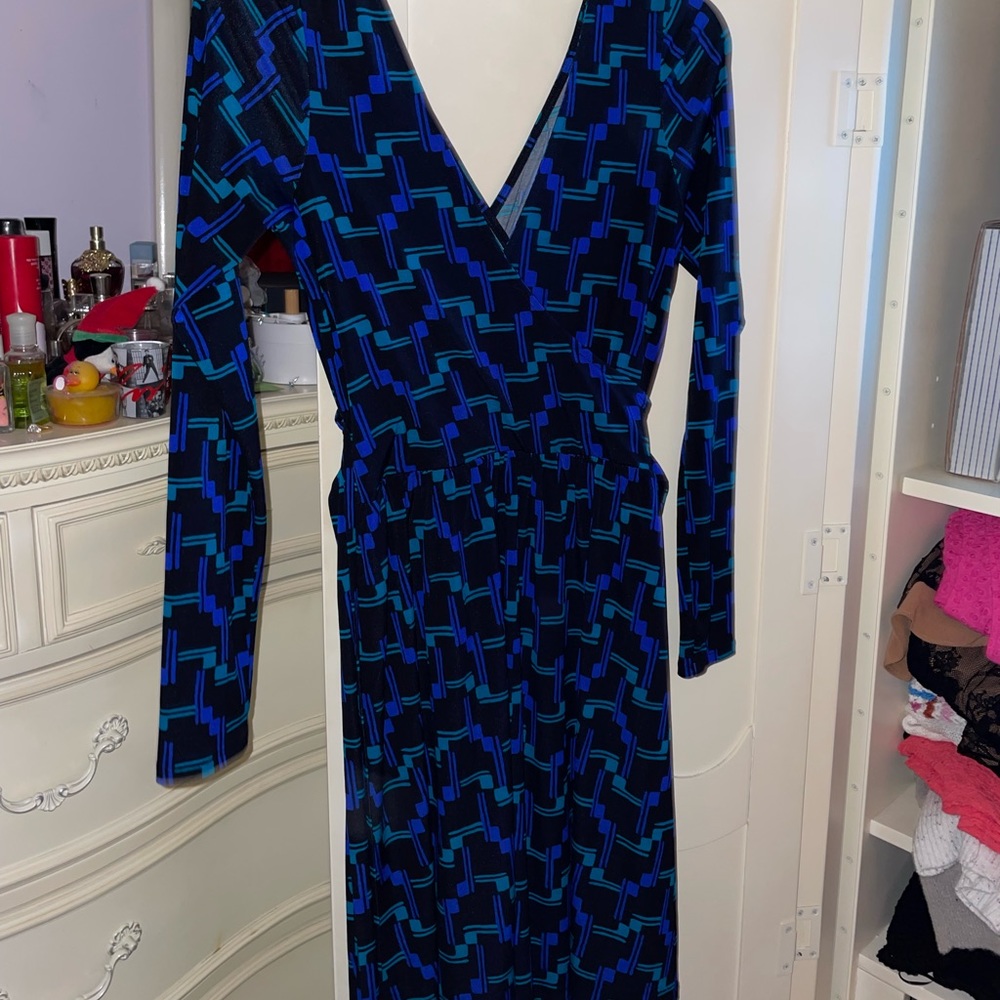 Victoria’s Secret / Moda International black and blue wrap patterned dress